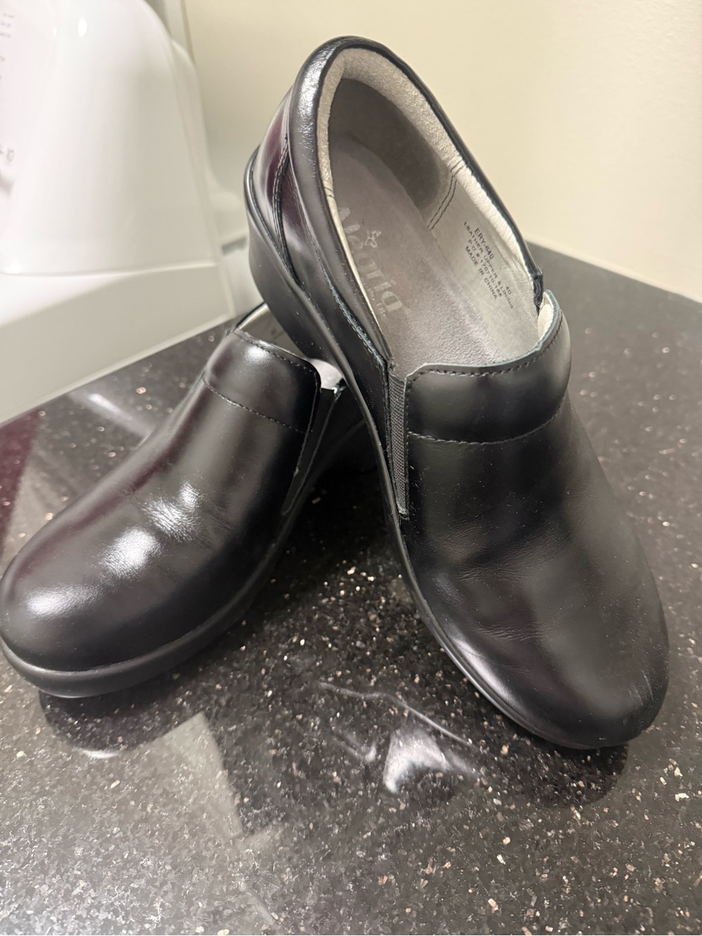 Alegria women’s nursing clogs NWOT